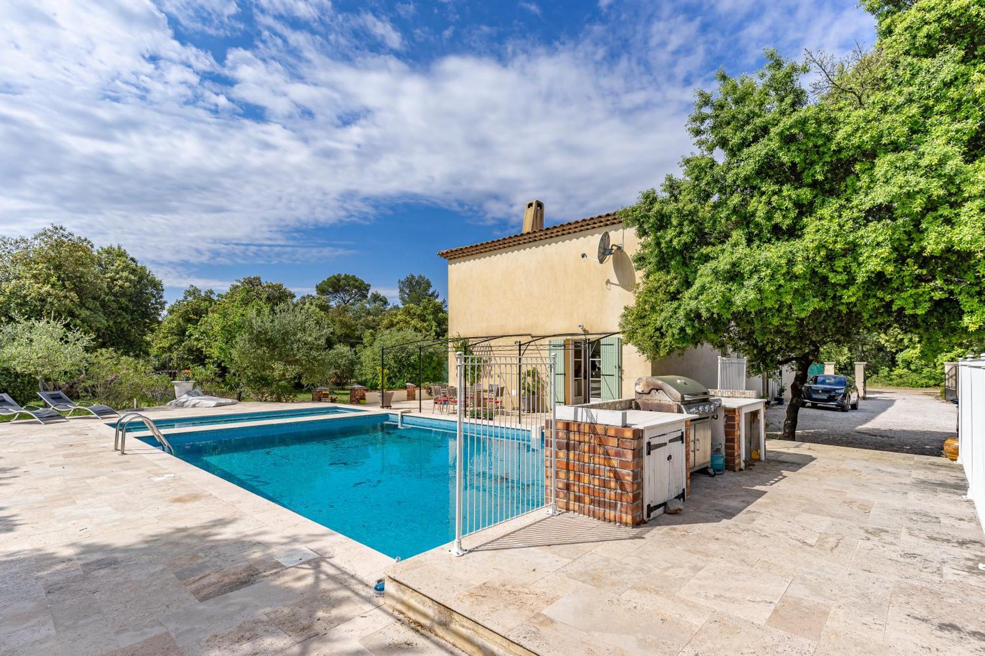 Le Manoir De Flassans Εξωτερικό φωτογραφία